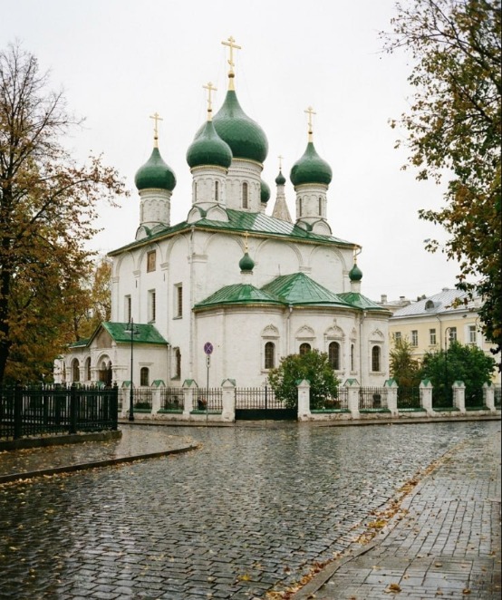 Отредактированное фото церкви